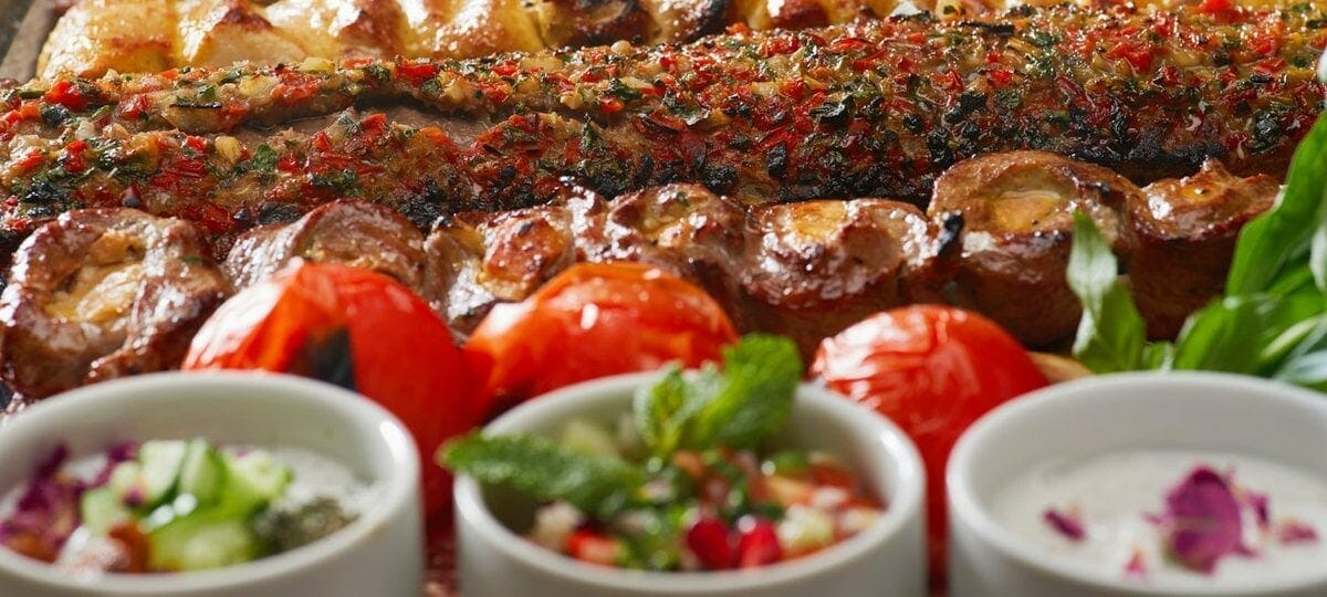 Välkommen till vår årliga julbord den 15 december.